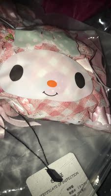 超级可爱！真的好可爱好可爱！想马上穿上它！小内裤的袋子也超可爱！还送了一包小纸巾