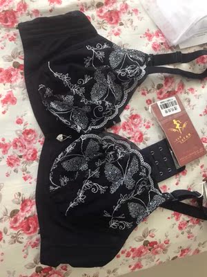 舒服又透气，穿上没有束缚的感觉，特别棒哦