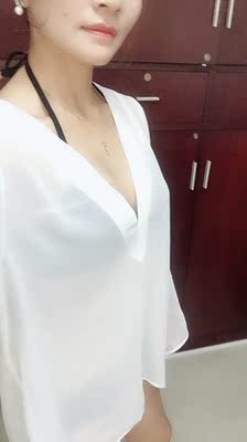 非常好，卖家推荐的尺码也很合适，托胸效果好，卖家还配送了胸垫，手机防水袋，胸花，好贴心的配送