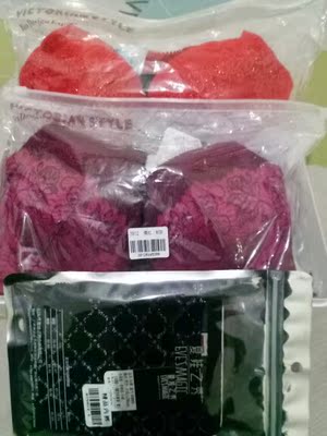 太漂亮了，做工面料都是一流的，这个品牌以前穿过，近几年一直穿优衣库的，这次重新购买了夏娃，穿上太舒服了，价格也很实惠，会继续关注的