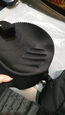 宝贝喜欢，手掌的，厚度也可以，穿上很舒服，需要还来