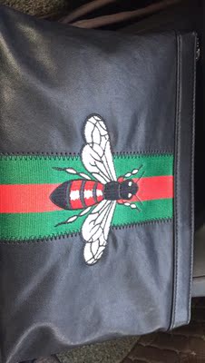 【揭秘】菲卡奴男包怎么样，质量很差是真的吗