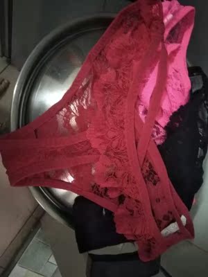 好看，好性感，而且老板还发小礼物，值得买