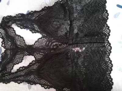 很漂亮的文胸，很透气，夏天穿刚好。又好看又实用，性价比不错。