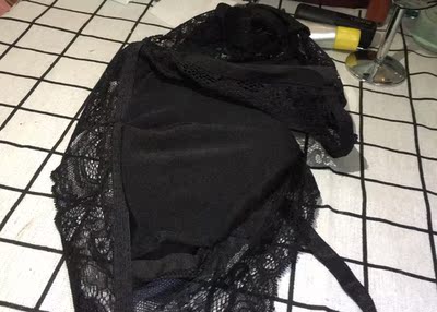 太差了！缩水一圈！落水后来穿 发现海绵垫放进去大了怎么也抻不平。