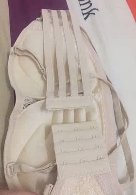 很好很满意,没让我失望,质量也很好,客服服务态度也很好,穿着也很舒服,也很聚拢,很满意 很好很满意,没让我失望,质量也很好,客服服务态度也很好,穿着也很舒服,也很聚拢,很满意