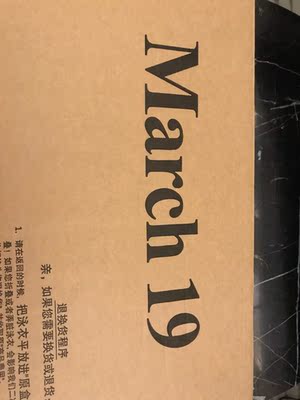 该说什么呢，实在太美了，颜色美，我个人偏好蓝色啦，之前在这家已经入了一套粉色三角杯，这家三角杯是我穿过最棒的，绝对显胸大不空杯，我有点外扩，都穿得显大。这套钢圈是我所有泳衣中最好的，很丰满，发货前店家很仔细跟我核实了大小才发货的，真的真的很负责，我太爱这家了，说实话如果不是稍稍有点小贵我估计可以把三分之二泳衣都买回来，泳裤大爱，因为是稍半包的，很显翘臀。过阵子去海岛把这套再晒一遍哈哈哈哈，店主真的人很好。我75B，这个罩杯正好，大家多支持，我不是托😂