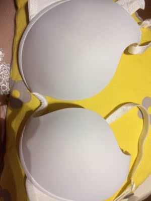 你很好看质量不错，上身柔软舒适，透气。夏天最适合白色了，我现在对白色和粉色有种天然的冲动。