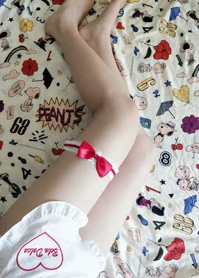 疯狂为女仆打call，真的超级好看超级少女心啊，男朋友都觉得非常好看，谁穿谁美，谁穿谁有胸，对A都能穿出沟，你还在等什么？？买起来穿起来，希望大家不管几岁，都能有颗少女心