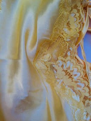 穿上很舒适 一点都不扎人 以前买过几十块一件的，洗了一次之后简直不能看 果然还是一分钱一分货 这件洗了之后感觉更顺滑了，太喜欢啦