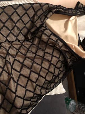 买过很多次了，他们家很符合我的风格，快递也给力，棒棒的