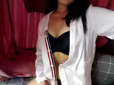 这个非常满意，包的妥妥的，抬手也不会滑掉，还很性感！大胸妹子的最佳选择！！！