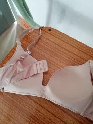 很不错的哦，大小刚刚好，穿起来胸不掉，夏天也不会热，喜欢