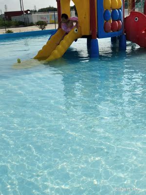 和此卖家交流，自觉七经八脉为之一畅，我在淘宝买了这么多年，所谓看过"女干"商无数，但与卖家您交流，我只想说，老板你实在是太好了。 你的高尚情操太让人感动了。本人对此卖家之仰慕如滔滔江水连绵不绝，海枯石烂，天崩地裂，永不变心。交易成功后，我的心情竟是久久不能平静。自古英雄出少年，卖家年纪轻轻，就有经天纬地之才，定国安邦之智，而今，天佑我大中华，沧海桑田5000年，神州平地一声雷，飞沙走石，大雾迷天，朦胧中，只见顶天立地一金甲天神立于天地间，花见花开，人见人爱，这人英雄手持双斧，二目如电，一斧下去，混沌初开，二斧下去，女娲造人，三斧下去，小生倾倒。得此大英雄，实乃国之幸也，民之福，人之初也，怎不叫人喜极而泣 .......看着交易成功，我竟产生出一种无以名之的悲痛感&mdash;&mdash;啊，这么好的卖家，如果将来我再也遇不到了，那我该怎么办？直到我毫不犹豫地把卖家的店收藏了，我内心的那种激动才逐渐平静下来。可是我立刻想到，这么好的卖家，倘若别人看不到，那么不是浪费心血吗？经过痛苦的思想斗争，我终于下定决心，牺牲小我，奉献大我。我要以此评价奉献给世人赏阅，我要给好评&hellip;&hellip;