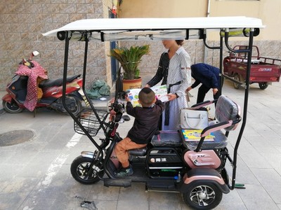 火爆的青沐电动三轮车怎么样,安全方便吗?电池续航能力好吗?