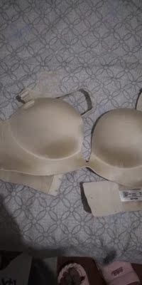 小胸的福利啊，找了很久，找到了这家，没失望，跟自己之前买的一样，关键是合适，穿着舒服