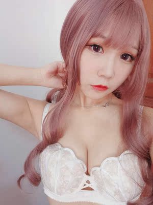 穿着真心好看，而且显胸特别大，我以前买东西从来没评价过，这次真心给好评。