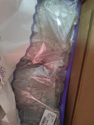 这款内衣可以说是相当不错的了,价格低,颜值高,品质好,很棒的! 这款内衣可以说是相当不错的了,价格低,颜值高,品质好,很棒的!