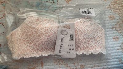 喜欢  推荐的尺码比较舒适  样子也很好看  很少女  我拍出来的比较深  原本的颜色很好看