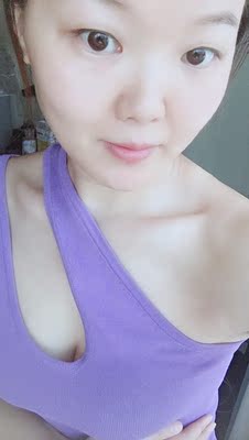 挺好的，显胸，小胸的福利啊，准备回购一个换着穿戴