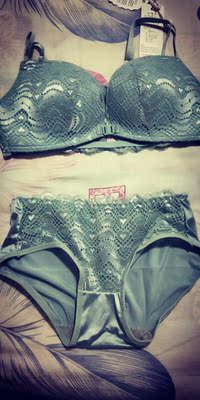 买了两套，感觉还行，试穿觉得还不错，就是我太胖，显得背好胖啊！不过我喜欢，还是留下吧！质量挺好，做工也不错，希望穿着舒服！好评吧！