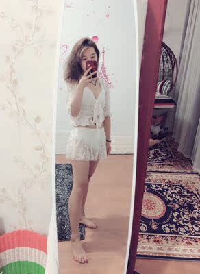 好看，喜欢，不是那种廉价的蕾丝，在能接受的范围之内