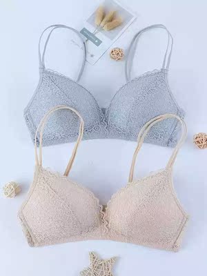 这家店的内衣都很适合小胸妹子呢，买了好几次了，都没失望，就是拿回来没洗的时候有点气味 要多泡一下