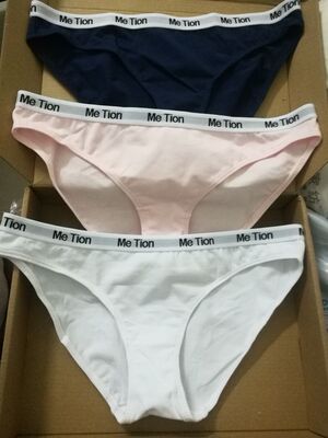 可以穿，也很舒适，有点像学生装，低腰很性感哦