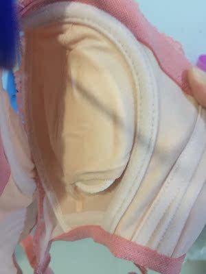 这一月共买了4件，黑色，肤色，水蓝，还有这个粉色，自己非常喜欢，控制不住还想买，真的太划算啦，客服态度很好，辛苦了，谢谢