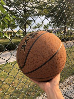 真实使用感受鸿克篮球怎么样,鸿克质量如何,值得入手吗