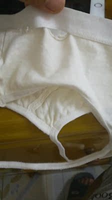 这质量也太差了吧?才穿三次就掉线了 这质量也太差了吧?才穿三次就掉线了