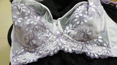 图片老透明了,实物没有那么透明,还是比较厚的,不咋样,习惯好评 图片老透明了,实物没有那么透明,还是比较厚的,不咋样,习惯好评