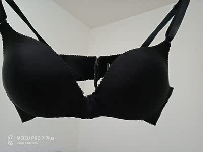 超级舒服的一款内衣，面料很柔软，质量也是好的无话可说🤔🤔关键是显胸小显胸小显胸小，（重要的事情说三遍哦），小胸穿什么衣服都好看哦~小仙女们，还在等什么呢