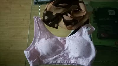 宝贝收到,质量很好,谢谢卖家送了垫子和围巾,垫子收起来了,推荐购买! 宝贝收到,质量很好,谢谢卖家送了垫子和围巾,垫子收起来了,推荐购买!