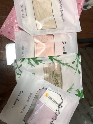 面料挺软的 但不会回购 颜色是确实不好看。。显老气 面料挺软的 但不会回购 颜色是确实不好看。。显老气