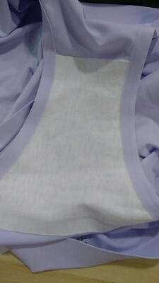 宝贝收到了，和描述一样，手感很好，穿起来也很舒服，一次愉快购物给好评