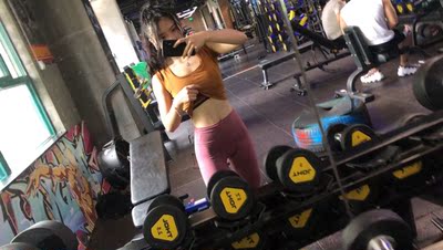 裤子很有弹性,超级喜欢一定会再回头买的! 裤子很有弹性,超级喜欢一定会再回头买的!