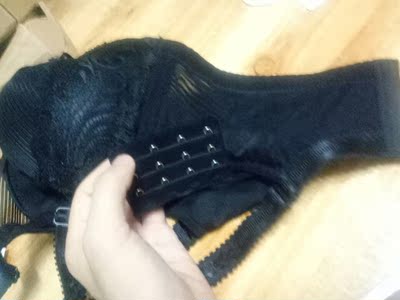 质量手感可以，很满意，物流挺快，还送了个排扣，下次还来光顾