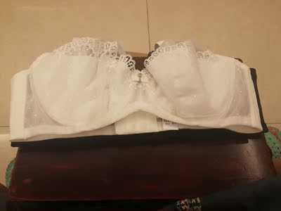 之前买过，很好穿，所以又来买了，只是这次买了两个，发现下胸围大小不一样。