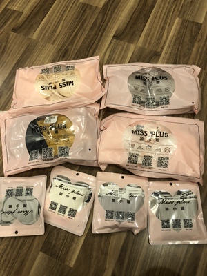 第一次买，因为便宜一下子买了好几套，但是收到果然没让我失望！每个都合适，而且漂亮！店家还送了把🌂伞，以后买内衣就这家了