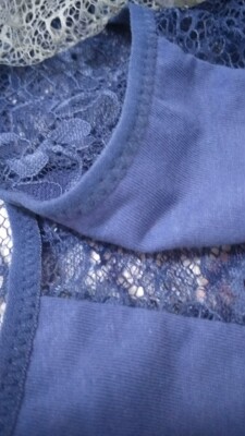 这组也是冲着颜色拍的，颜色不错都很好搭内衣。拍时没仔细，居然拍单件时，拍了和这三件一组是一样的款，价格没差多少，但质量上有区别，就是收口处单价的收口效果好，而这三件一组的都是长出来一结，效果就差了一半去，除这其它都一样