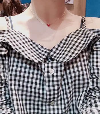 戴过一段时间感觉自己萌萌哒，确实好看，特地拍的拍的照片。喜欢的小伙伴可以买啦！