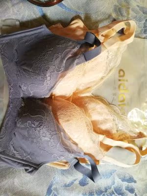 尺码很标准，而且很漂亮～以后认准了～而且很划算