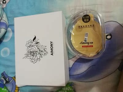 收到之后我是惊呆了，以为自己买了双鞋，超级有分量，包装精致，胸贴真的超级轻薄，细节做的很好，注重细节的店家带给我们很棒的购物体验，会继续支持。