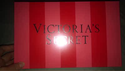 包装完美，而且卖家还贴心的送了小礼物呢。试穿了下，没有束缚感很舒服，点个赞