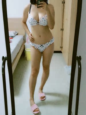 超可爱啊(。>ㅿ<。)而且尺码也很合适,对于喜欢日系可爱风格的大胸真的是太友好了 超可爱啊(。>ㅿ<。)而且尺码也很合适,对于喜欢日系可爱风格的大胸真的是太友好了