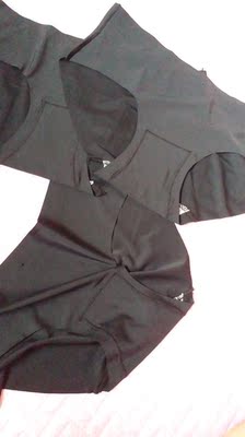 第四次回购了。一直喜欢这款。穿着舒服。我有点胖。穿这个正好。大腿那里不会很紧。 第四次回购了。一直喜欢这款。穿着舒服。我有点胖。穿这个正好。大腿那里不会很紧。