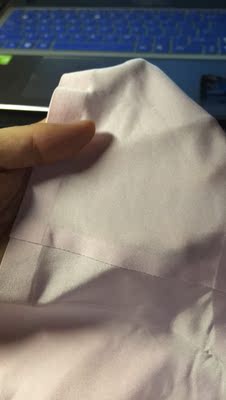 摸上去滑滑的,感觉舒服是舒服的,还没穿,不知道松紧怎么样。 摸上去滑滑的,感觉舒服是舒服的,还没穿,不知道松紧怎么样。