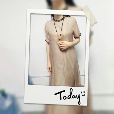 裙子比我预想的好，面料100%真丝，穿着舒服，尺寸标准，客服服务态度好。全五分。