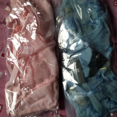 面料很薄，特透，夏天穿着很凉爽！